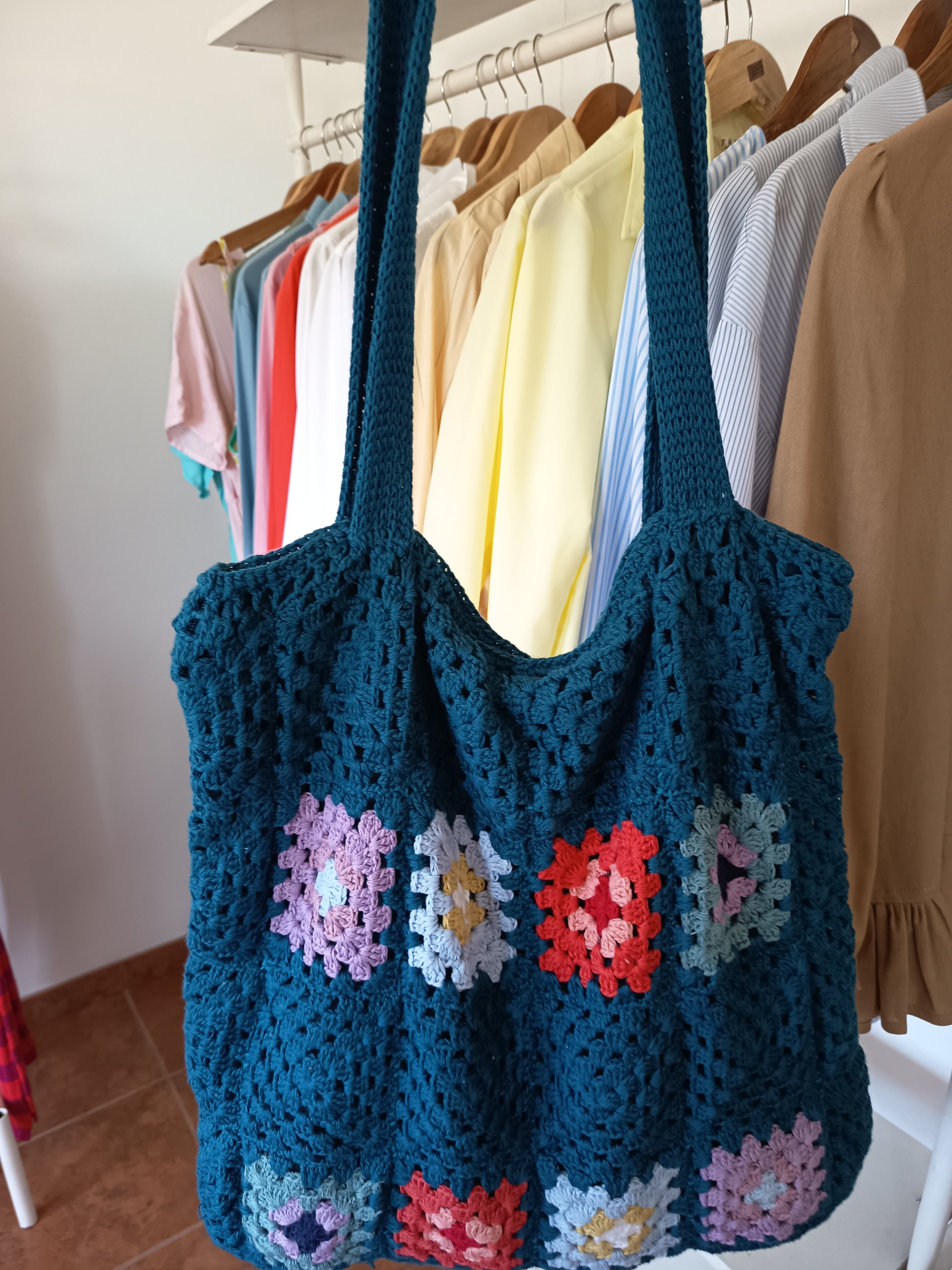 Bolso cuadros al crochet